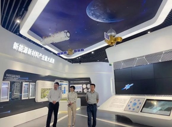 【中科（东乡）智汇工厂】中亚科技与中国科学院化学钻研所发展深刻工作沟通