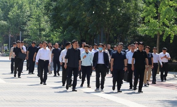 海淀区政协副主席许云与山东省焦作市辅导到新宝GG工厂调研