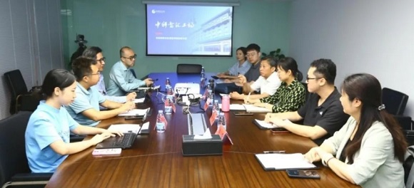泸州市科技局党组书记、局长李晓辉到新宝GG工厂调查调研